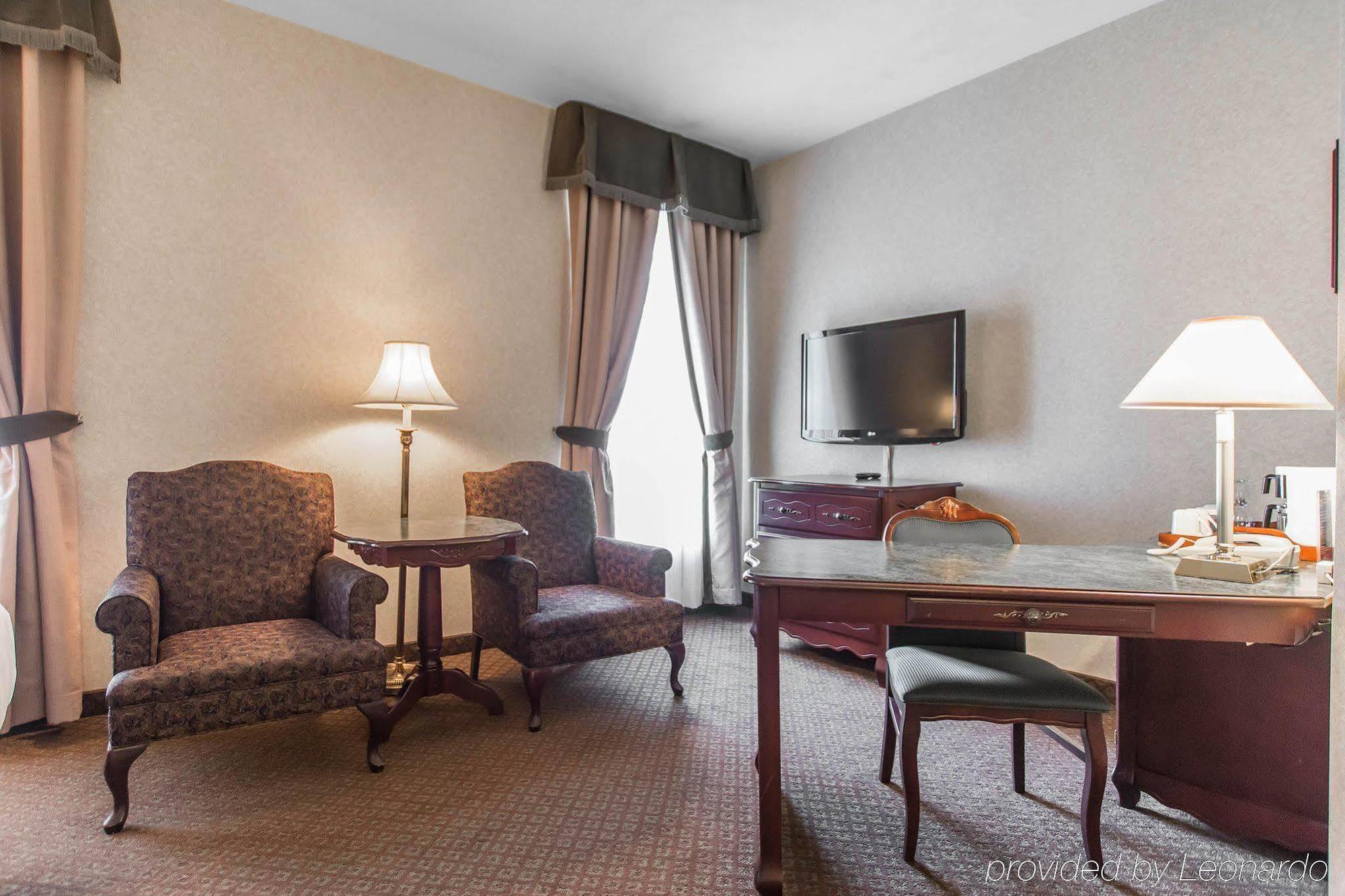 Chateau Trademark Collection By Wyndham Hotel 4*