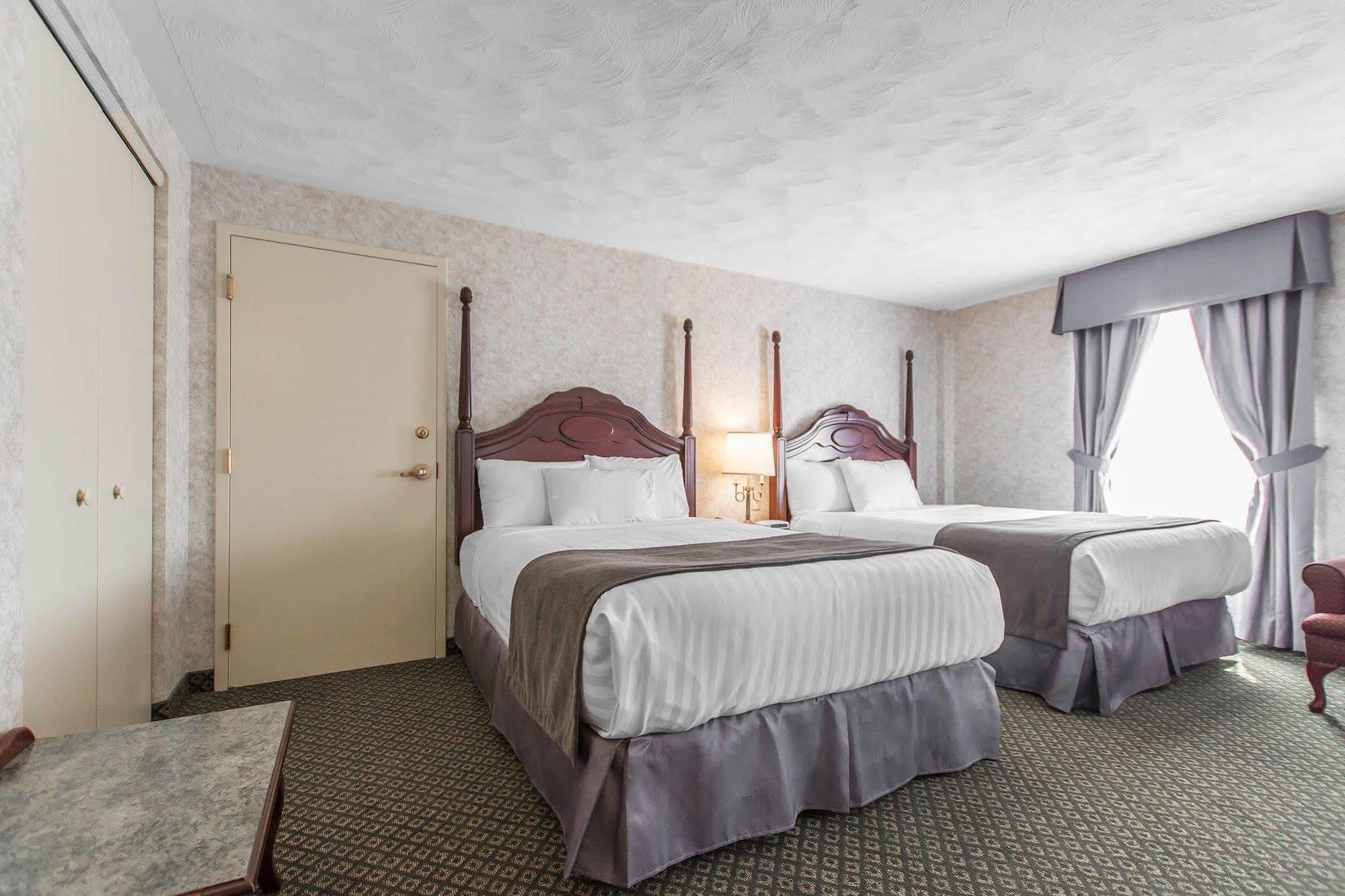 Chateau Trademark Collection By Wyndham Hotel